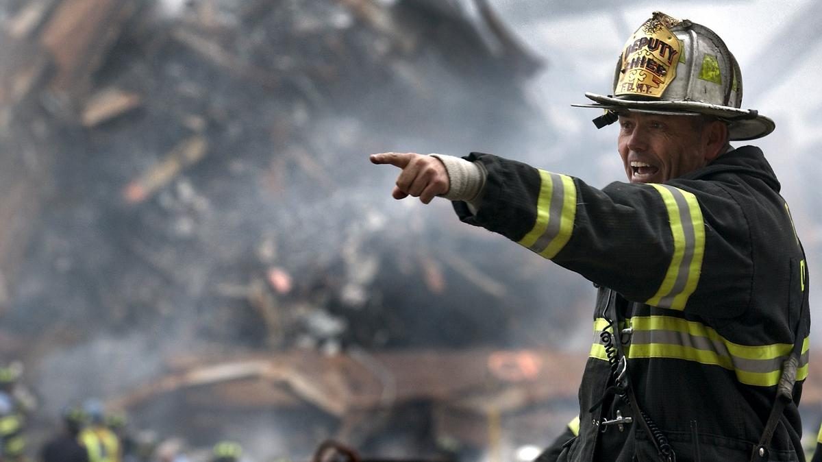 Hősies mentőakció a lángok közepén – döbbenetes felvétel
