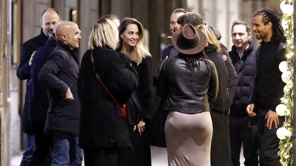 Angelina Jolie elhagyta Budapestet – A színésznő távozásával véget ért a sztárdömping a magyar fővárosban