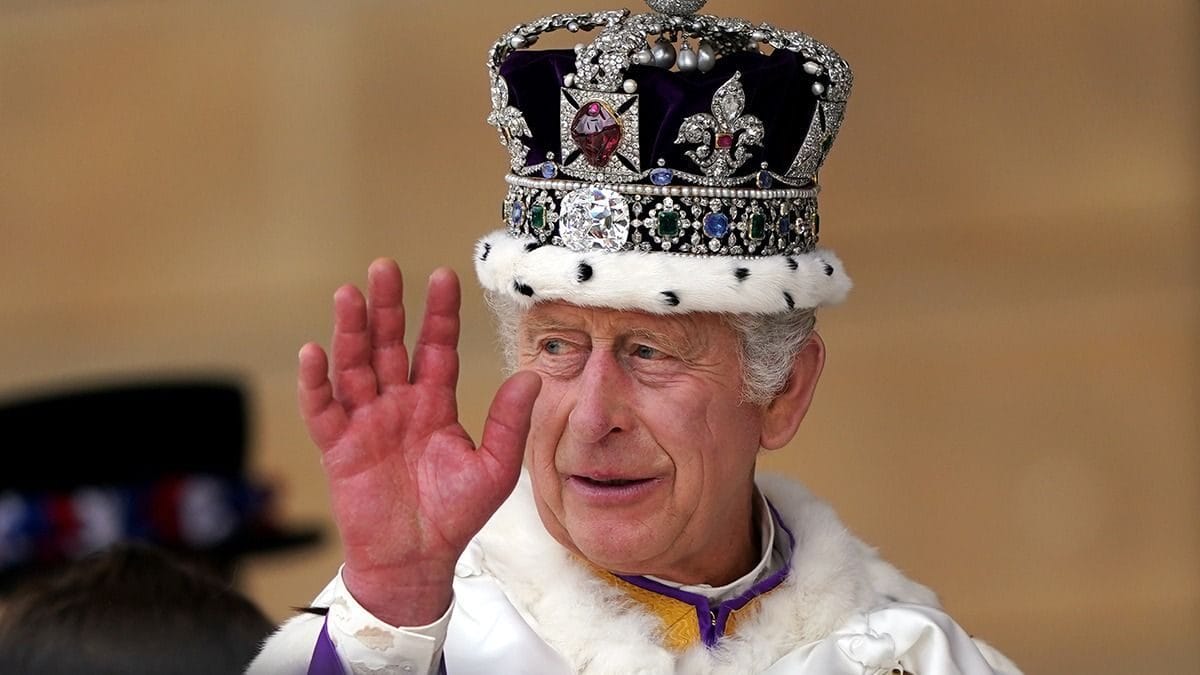 Bizarr vallomások: Egykori komornyik avatja be a titkokba Károly királyról