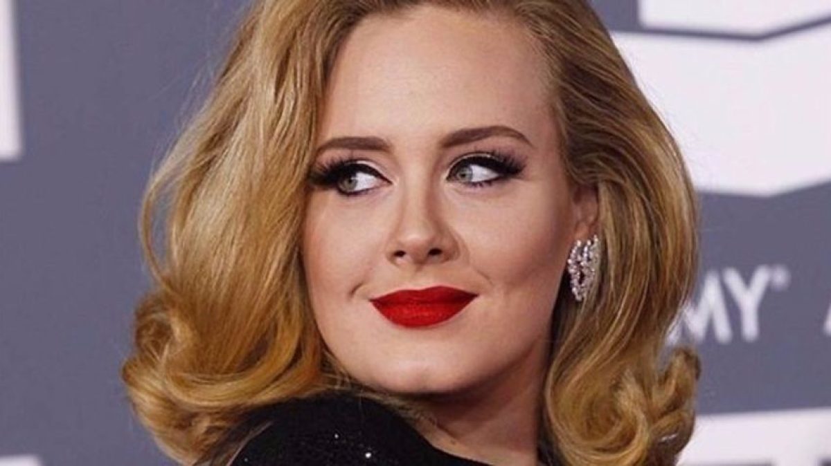 A véletlen elárulta Adele titkát: titokban férjhez ment