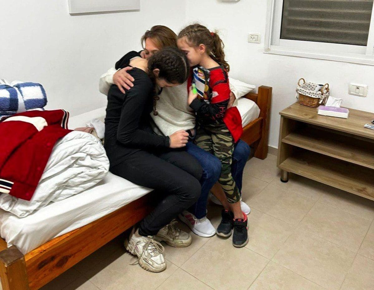 Az izraeli-magyar kislányok édesanyja végre boldogsággal teli