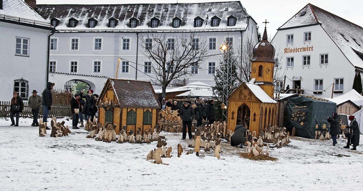 A világ legkülönlegesebb karácsonyi vásárának titka: A mesés Fraueninsel sziget, ahová csak hajóval juthatsz el