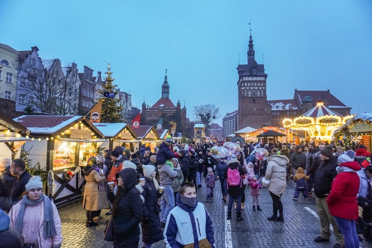 Varázslatos karácsonyi hangulat világszerte: Kijevtől Barcelonáig – Válogatás képekben