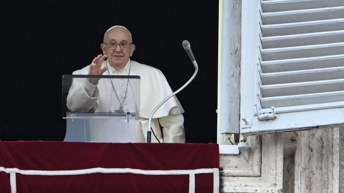 A békét sürgető Ferenc pápa: Le kell állítani a szentföldi harcokat