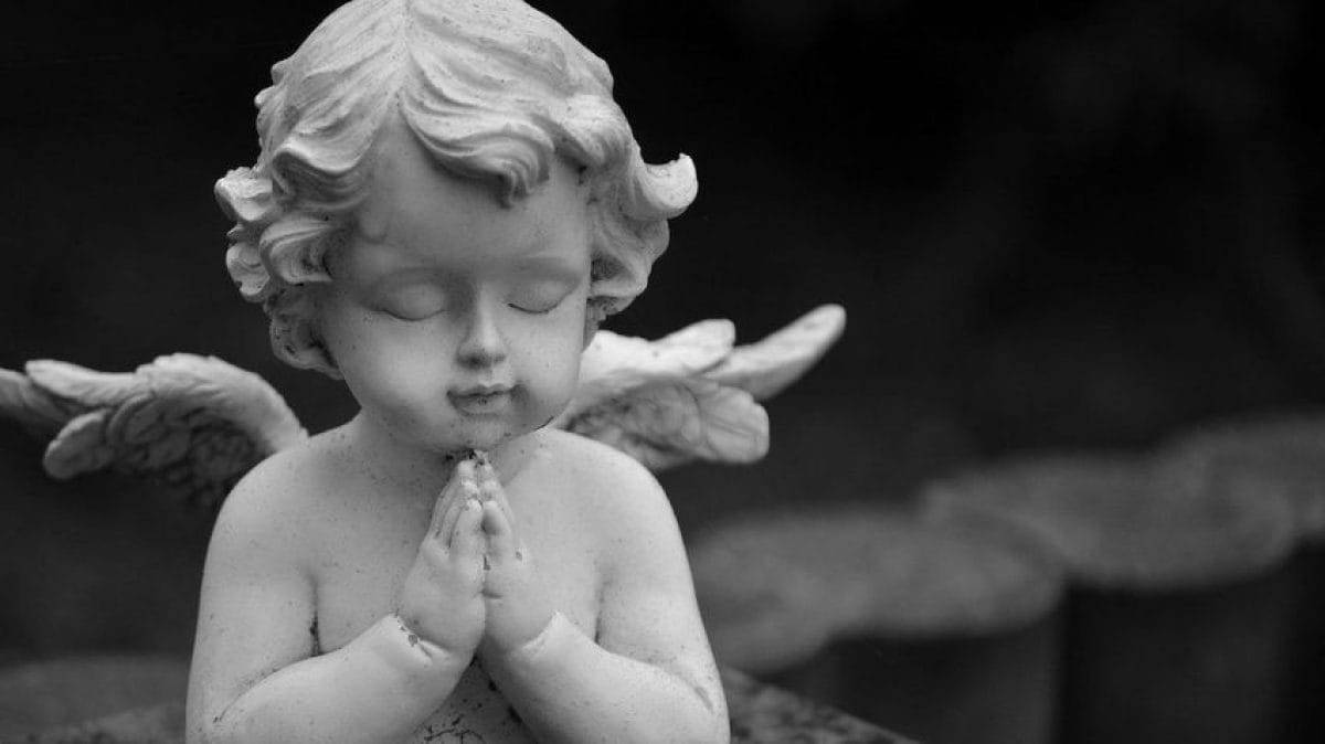 Kapcsolódj az angyalokhoz: Adventi mágiák és babonák útmutató