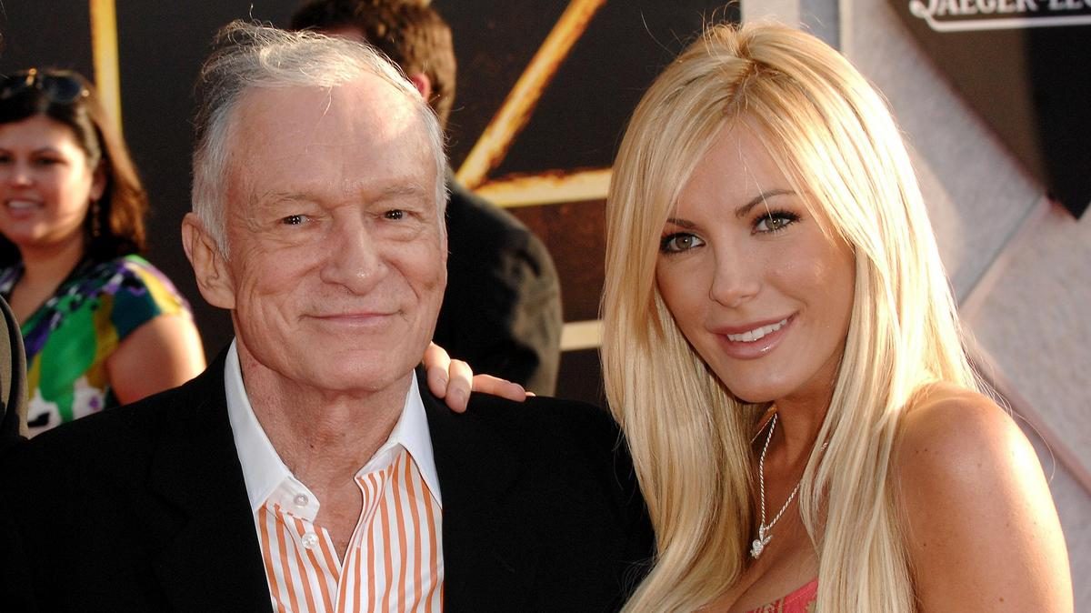 Az ikonikus Playboy-villa karácsonya: Hugh Hefner felesége titokban avat be a luxus ünnepi kényeztetésbe