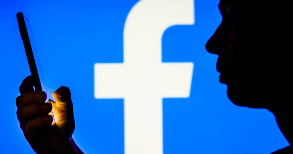 A Facebook kiválogatja, mi jelenik meg: Megdöbbentő bizonyítékok a cenzúrázásról