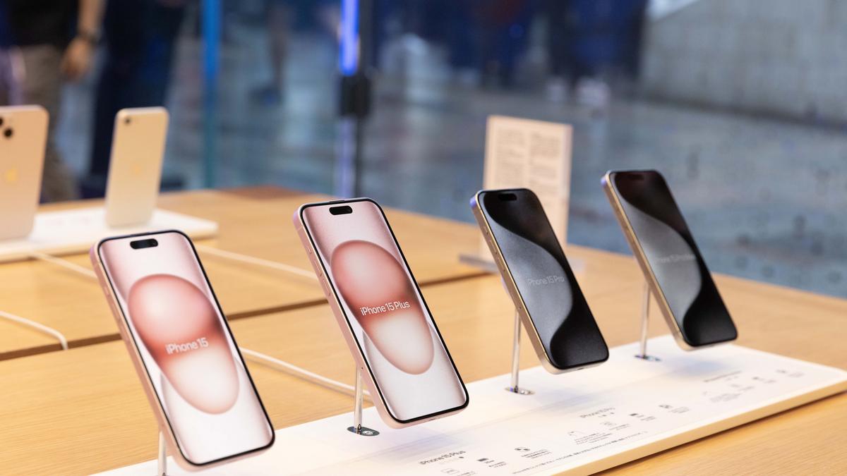 Az Apple vezeti az okostelefon-piacot: Rekordmennyiségű iPhone értékesítés tavaly