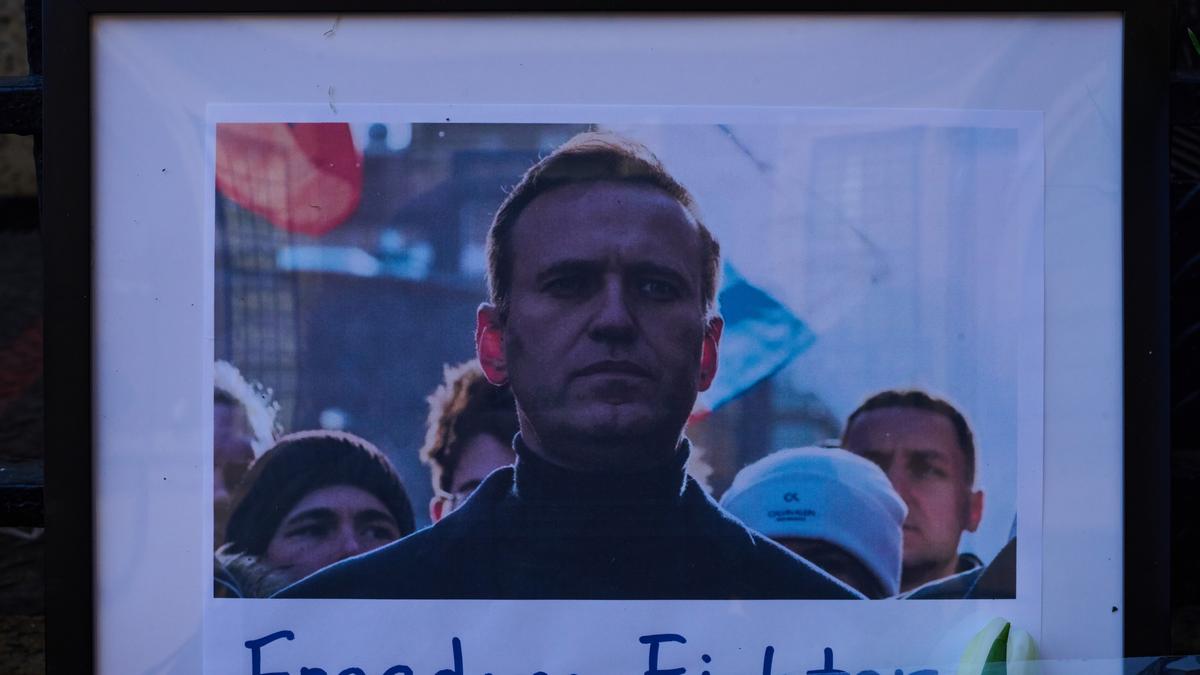 Orosz hatalomfenyegetés: Navalnij anyja nyilvános temetése komoly veszéllyel fenyegetve
