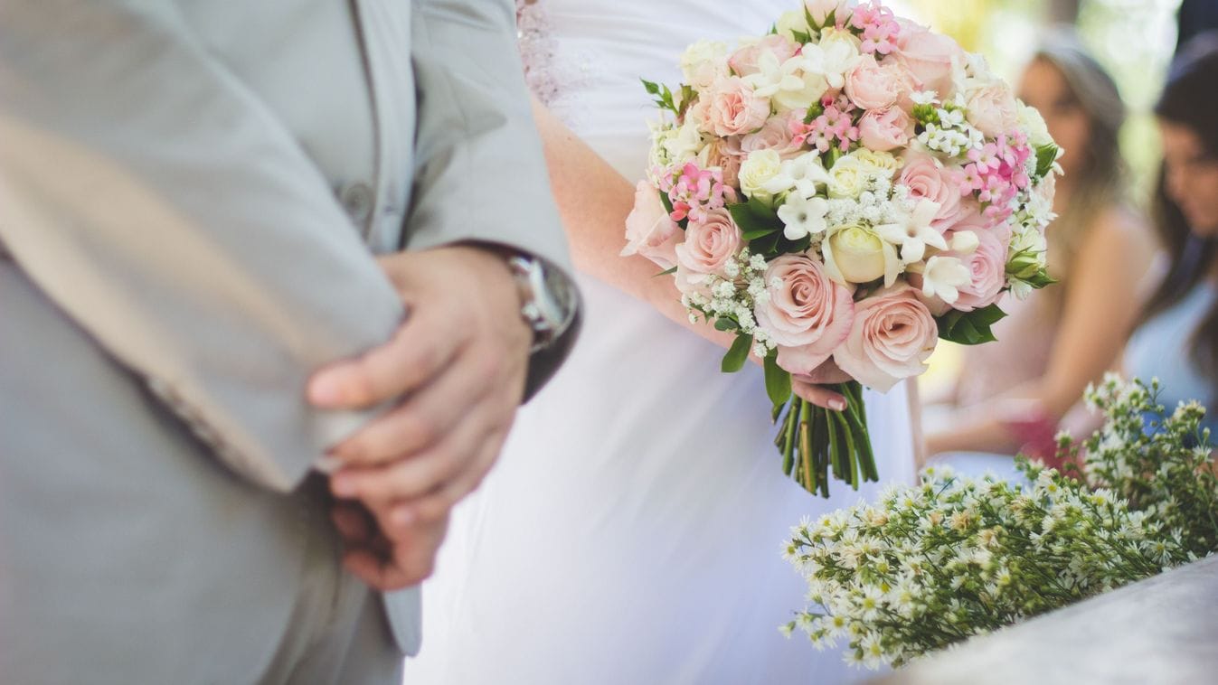 Sorsfordító pillanat: Egy órával az esküvő után özvegyé vált a boldog páros