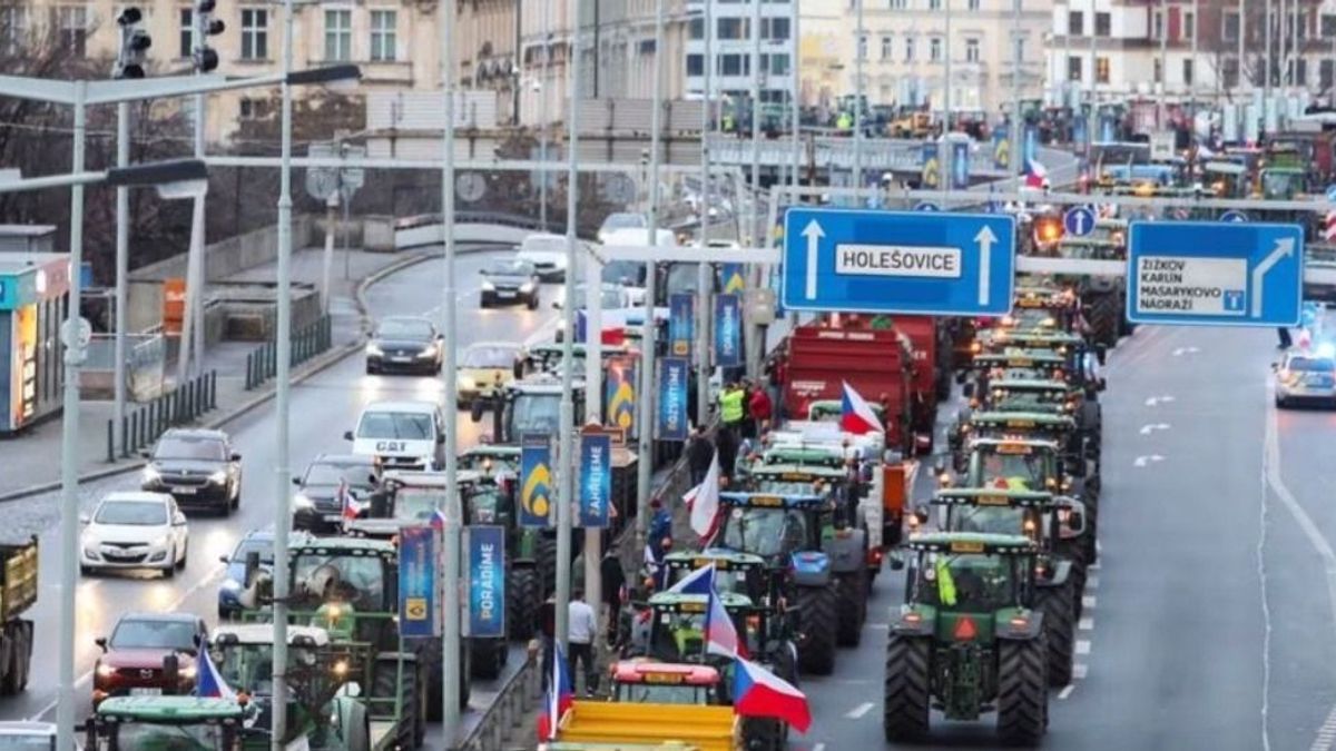 A cseh miniszterelnök botrányos kijelentése: ‘oroszpártiak’ a tüntető gazdák