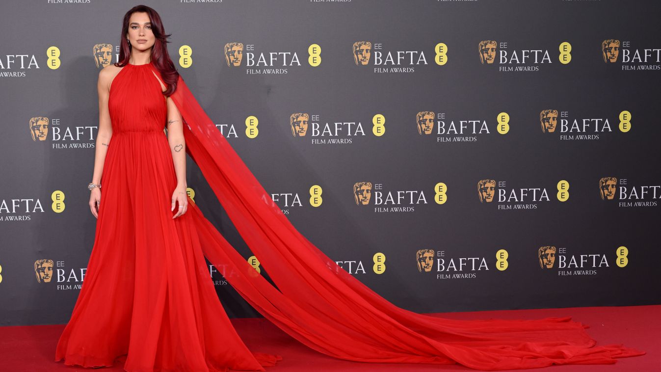 Sztárok a brit Oscar-gálán melltartó nélkül – Egyedi stílusok a vörös szőnyegen