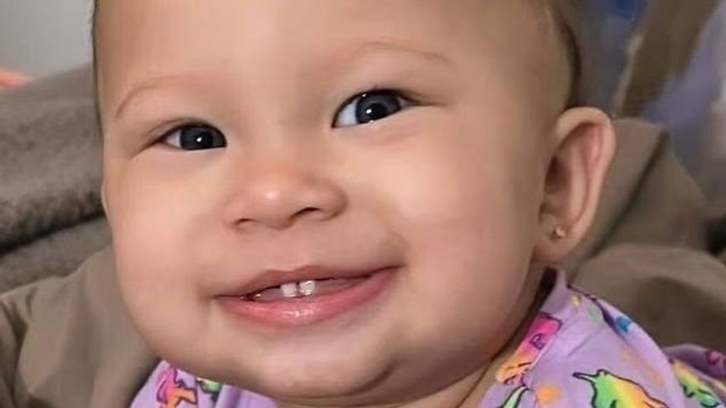 Felelőtlenség és tragédia: 11 hónapos kisbaba életét vesztette a kocsiban hagyás miatt