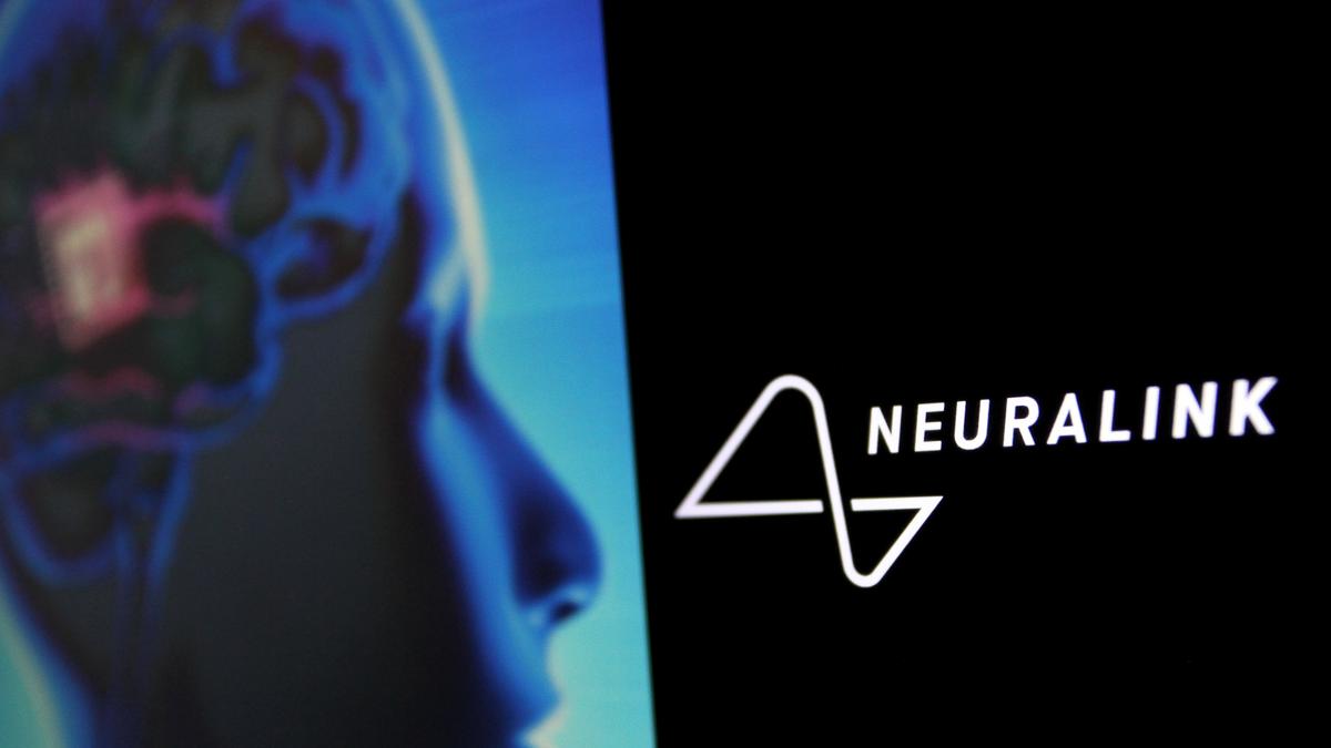 A Neuralink első sikeres tesztje: a gondolatokkal irányított számítógép új korszaka
