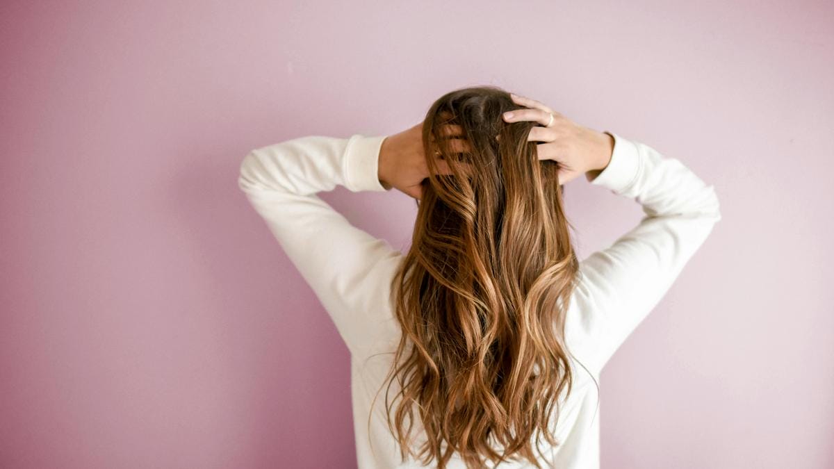 Kiderült: ennyiszer kellene valójában hajat mosni egy héten a haj egészsége érdekében