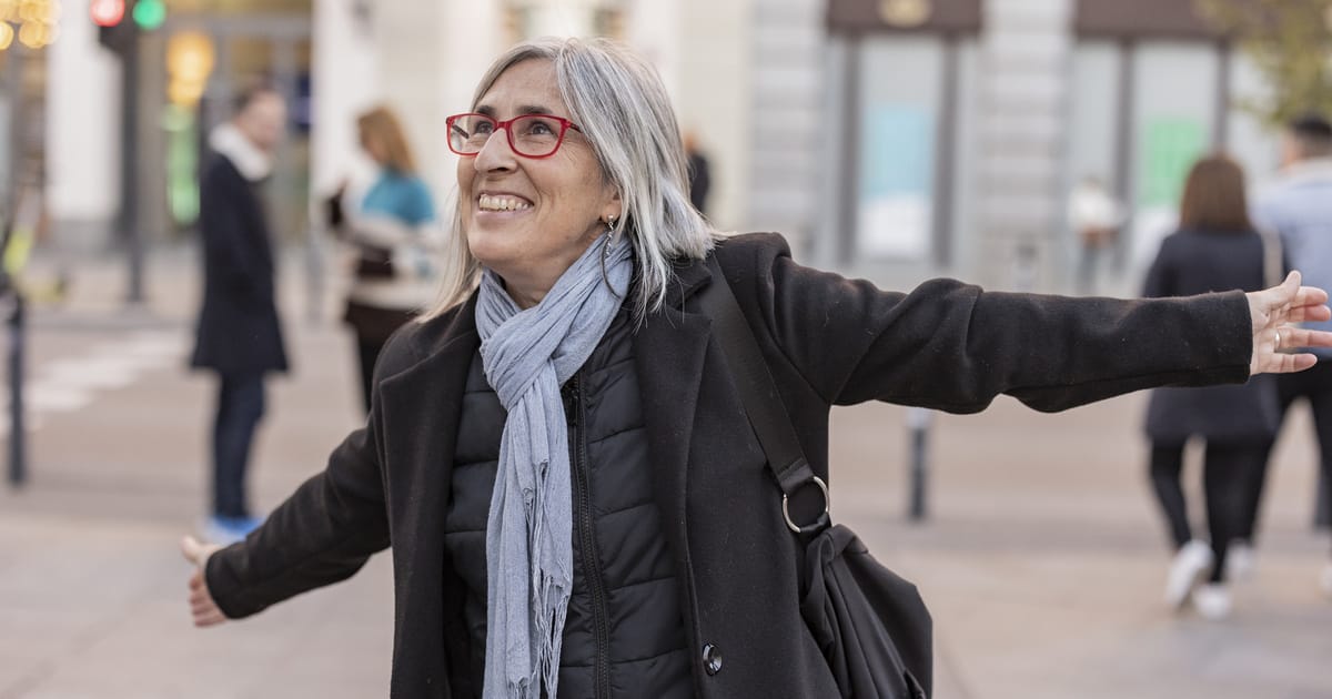 A nyugdíjba vonulás kérdése: pihenés vagy további munkavállalás a nők számára 60 év felett