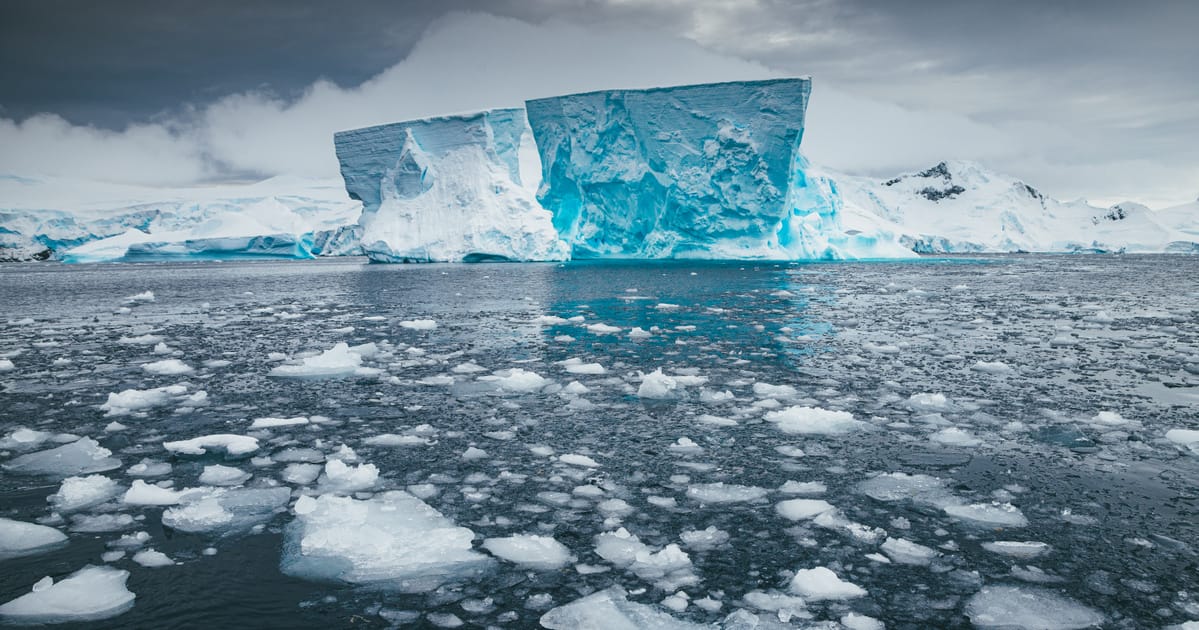 A Fenyegető Jéghegy: Az Antarktisz tengerszint emelkedésének vészjósló előrejelzése