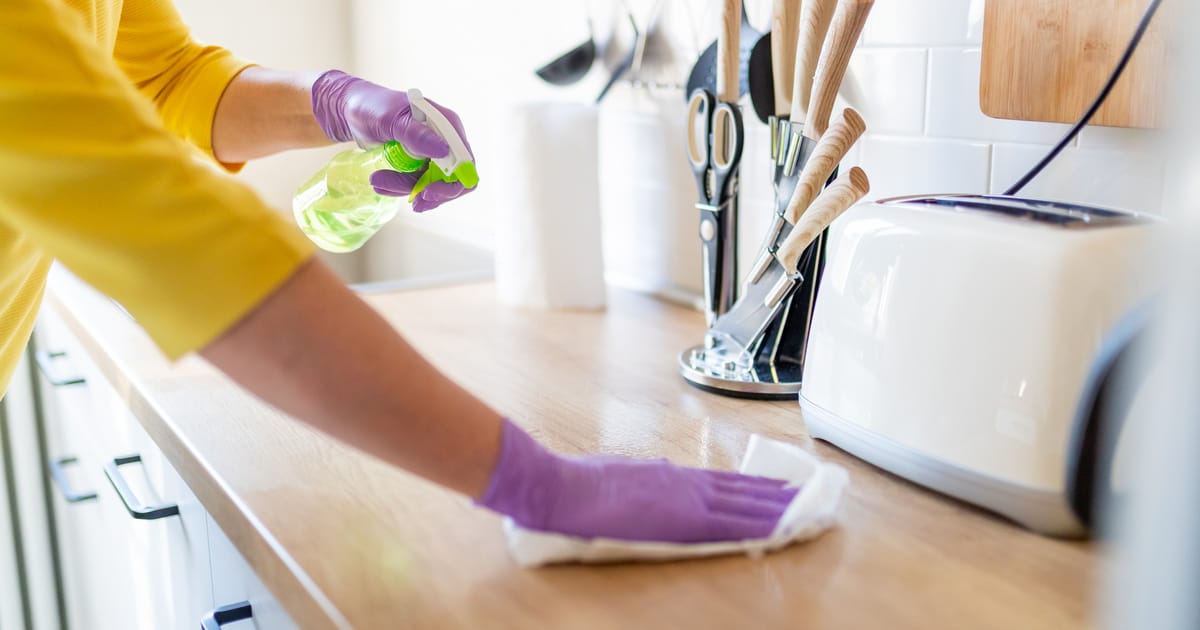 4 fontos tárgy a konyhában, amit mindenképp tisztítani kell - avagy, miért a mikró ajtaja is bacitelep