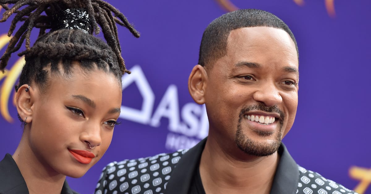 Willow Smith merész fotóval sokkolta a rajongókat: Az énekesnő félmeztelenül pózolt a legújabb képén