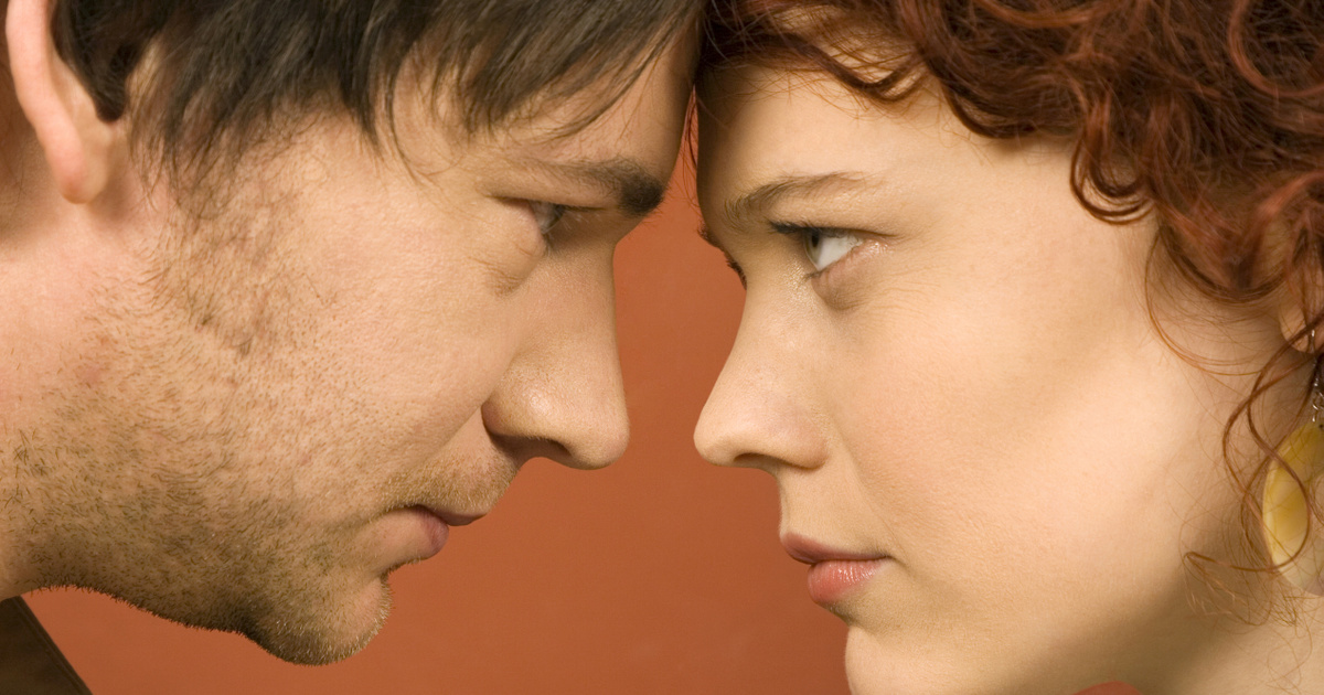 A férfiak és nők közötti féltékenység különbsége: Mi áll a háttérben?