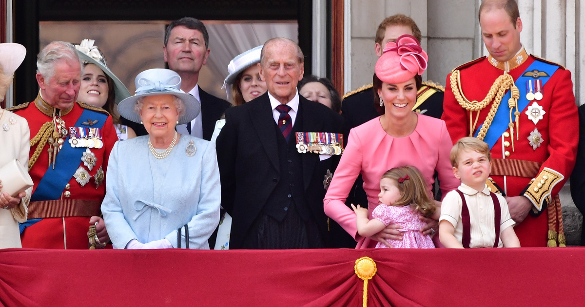 Botrány a palotában: Katalin hercegné 12 hibát vétett egy fotón