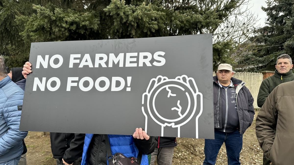 A gazdák tiltakozása: Csődeljárások sújtják a helyi cégeket, háromnapos demonstrációt hirdettek a Parlament előtt