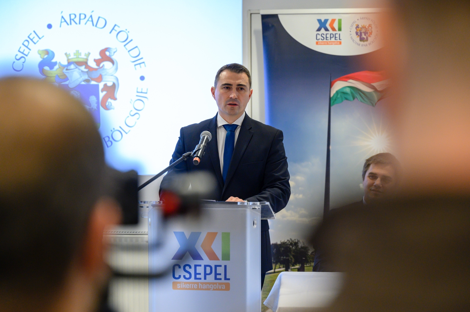 Csepeli Fidesz: Borbély Lénárd végleg elmagyarpéteresedett