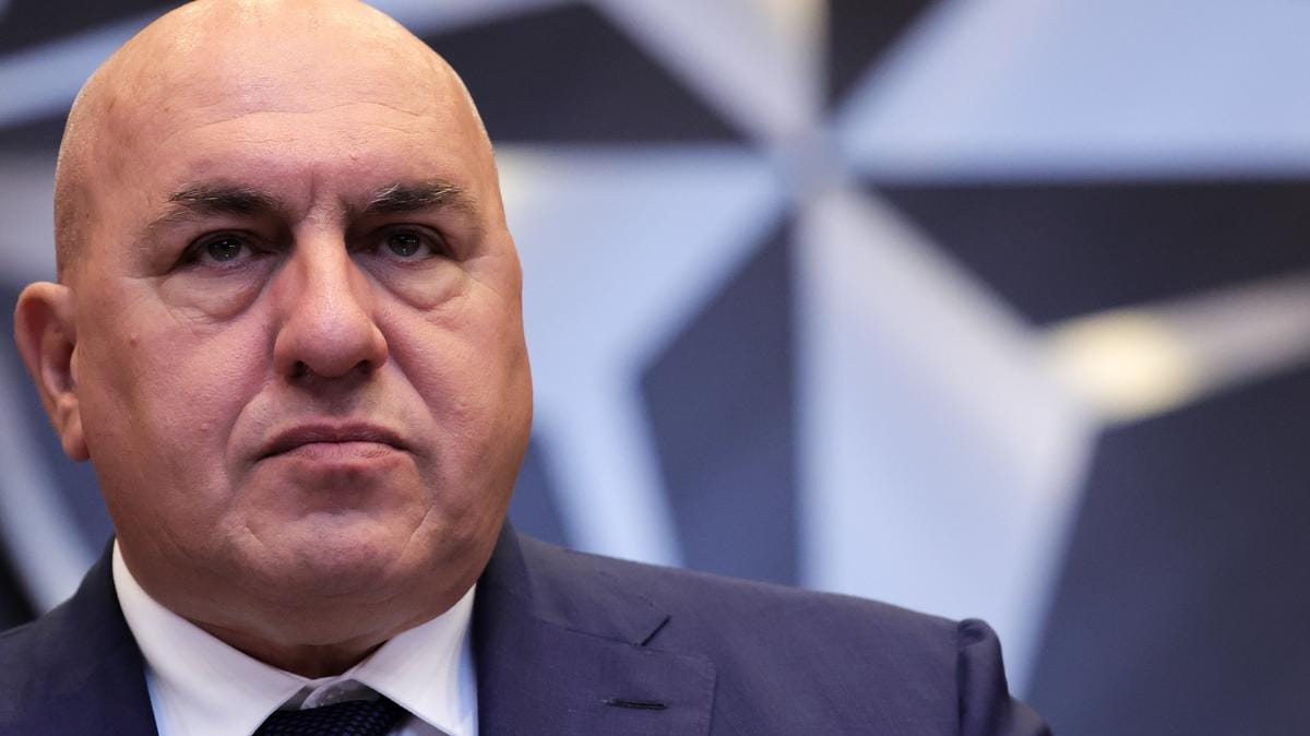 Olasz védelmi miniszter kemény üzenete: „Putyint segítjük győzelemre”