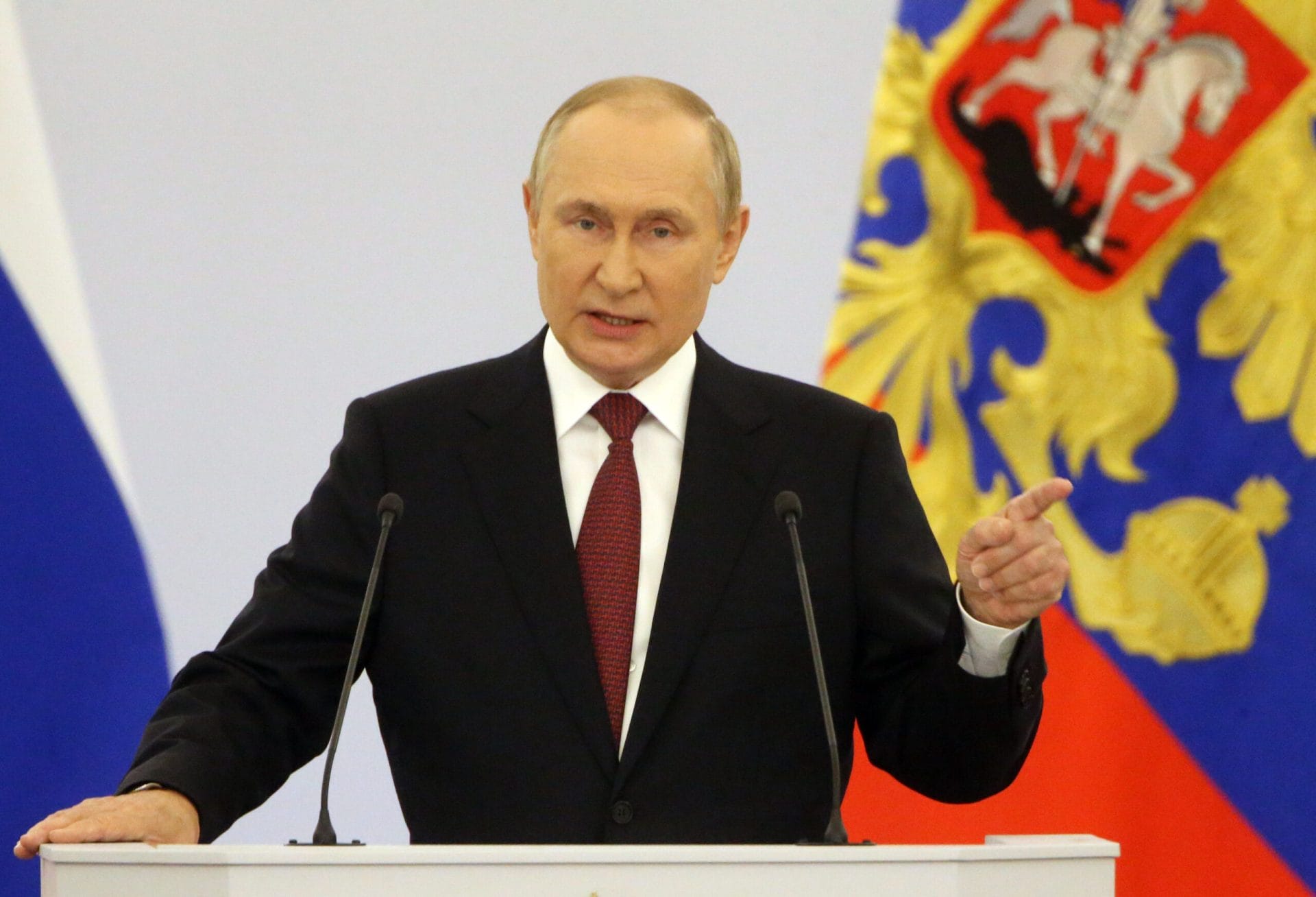 Nemzetközi feszültség: Putyin fenyeget nukleáris háborúval