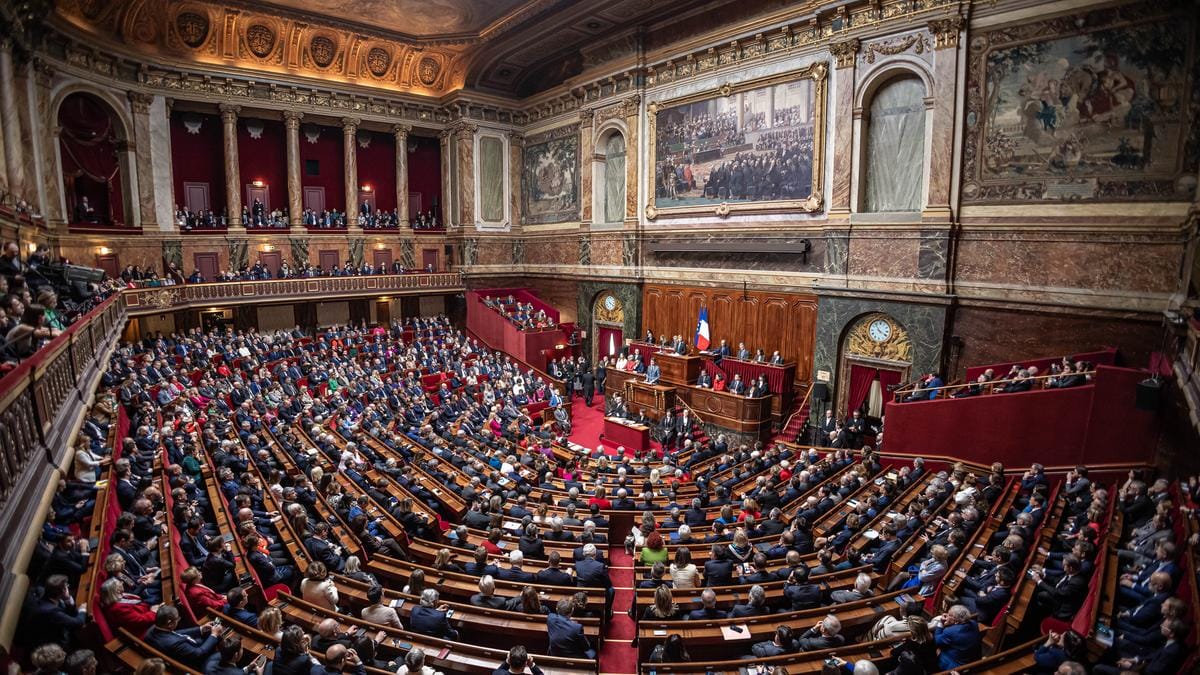 A francia törvényhozás Magyarországot elrettentő példaként említette az abortusz ügyében