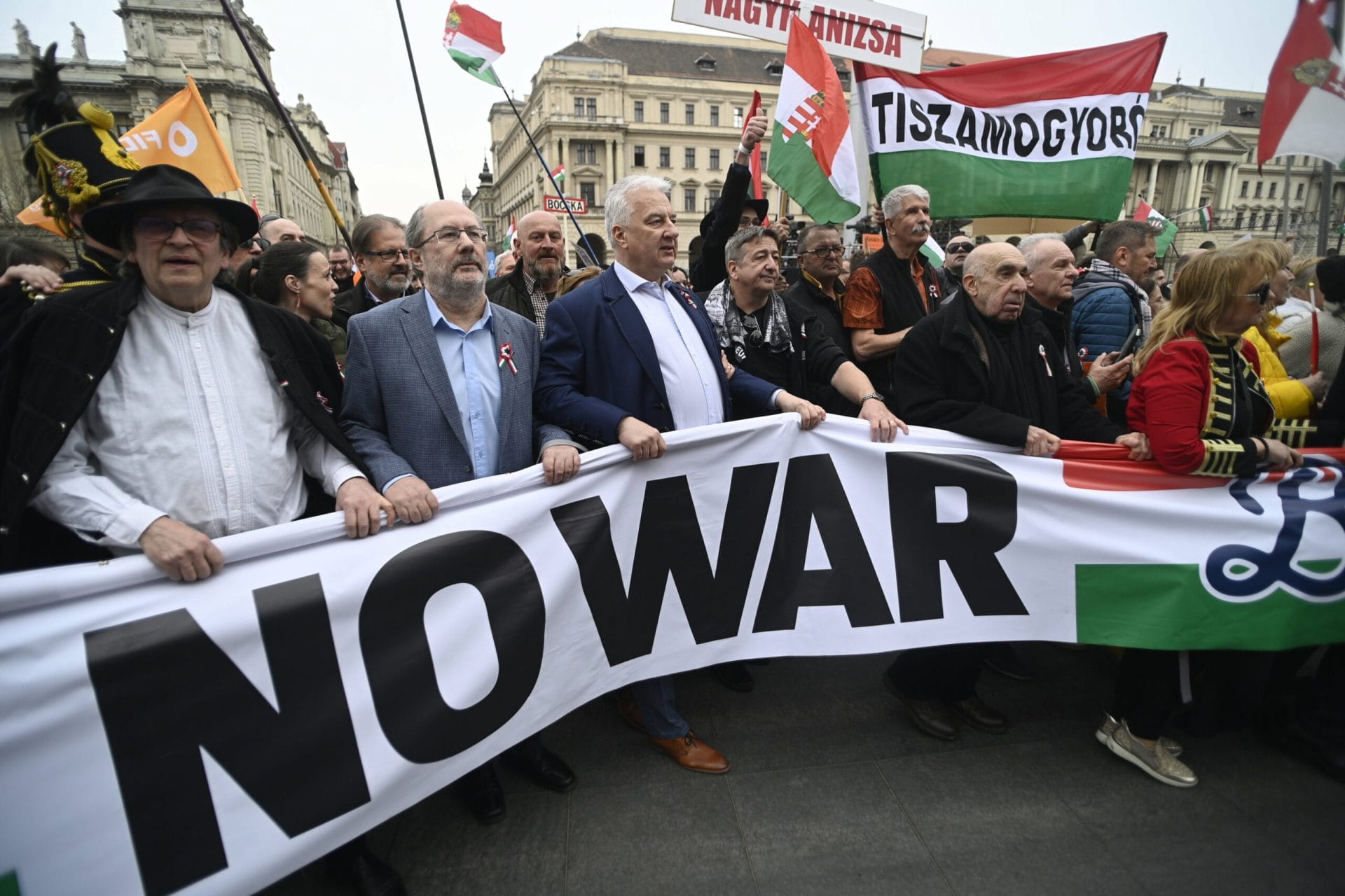 Az idők kegyetlenek: Békemenet vagy káosz március 15-én Budapesten?