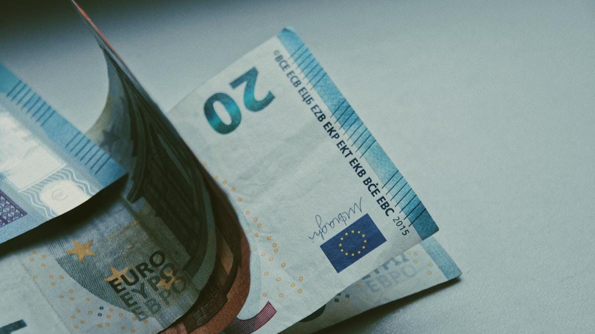 Válasszon bölcsen: marad-e az euró, vagy váltson valami másra?