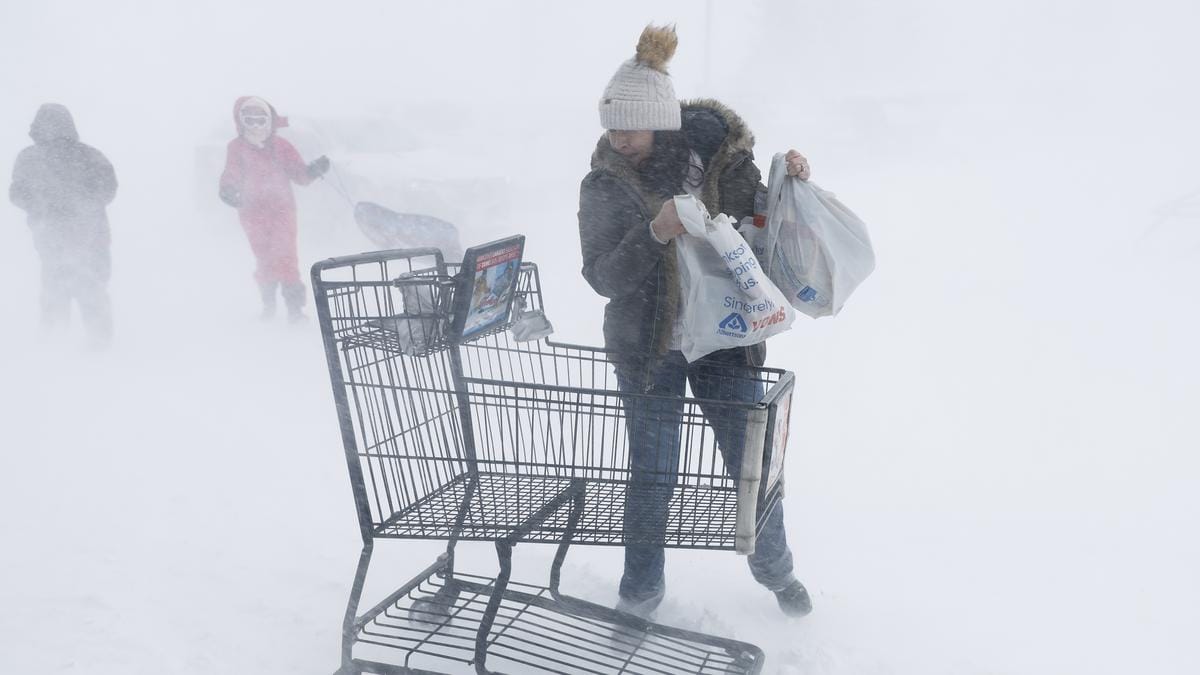 Veszélyes hóvihar sújtotta az Egyesült Államokat: tízezrek áram nélkül maradtak – Lenyűgöző fotók a pusztításról
