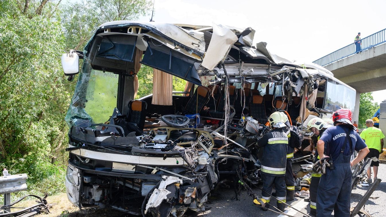Szívszorító vallomás: egy túlélő sofőr nyolc halálos áldozattal járó buszbalesetről