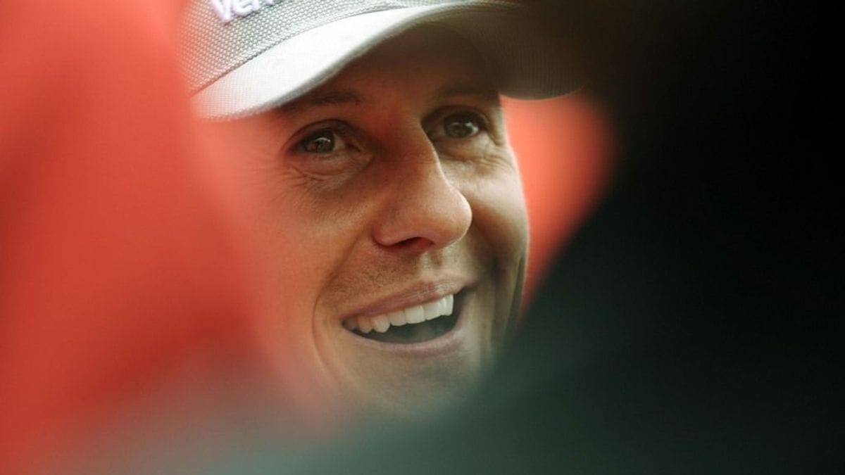 Világbajnok hangulat: Schumacher rajongói ünnepelnek a legendás pilóta tiszteletére