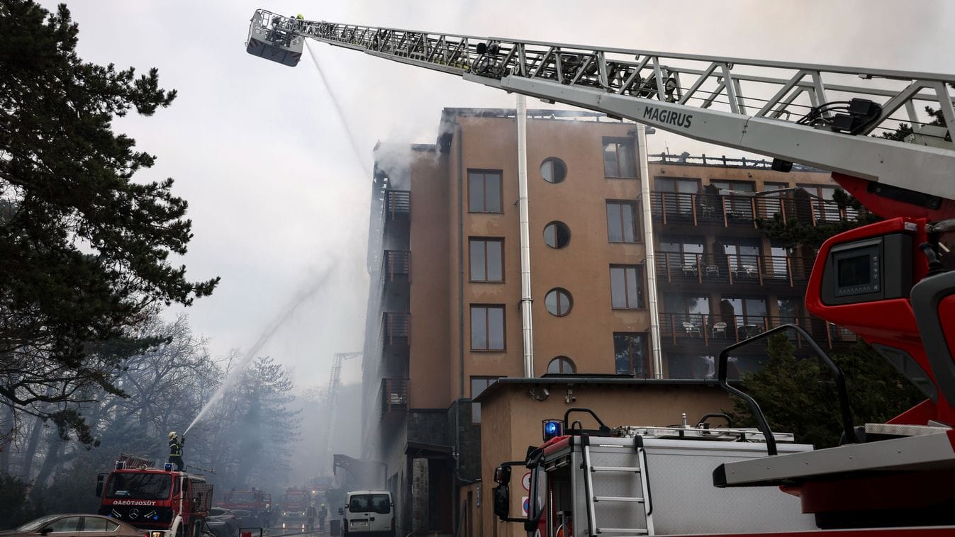 „Jelentős a kár” – összetörten nyilatkozott a visegrádi Hotel Silvanus igazgatója a szombati pusztító tűzesetről