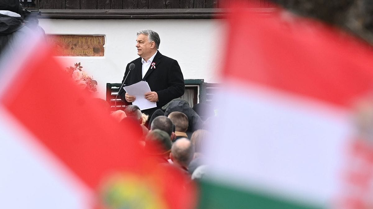 Orbán Viktor fontos üzenetet közöl a Nemzeti Múzeumnál március 15-én