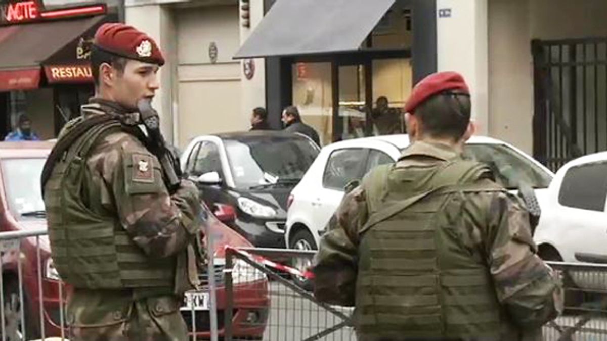 Rendőrök őrzik a francia templomokat a biztonság érdekében