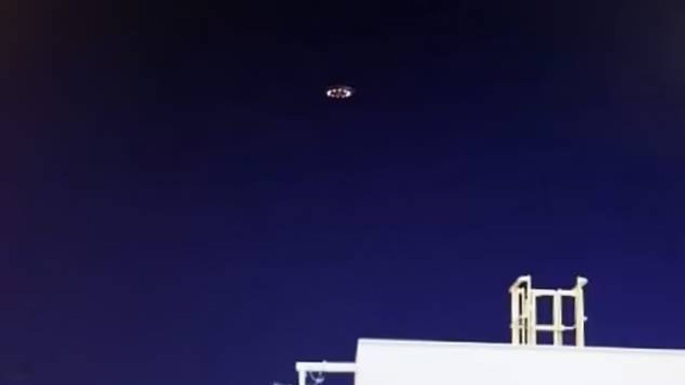 Titokzatos találkozás: 10 percig lebegő UFO a földönkívüliek bázisának közelében