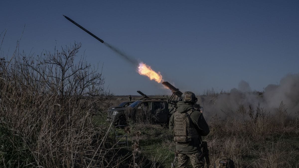 Exkluzív felvétel a Ukrajna frontvonaláról: Titkos művelet a kamerák előtt