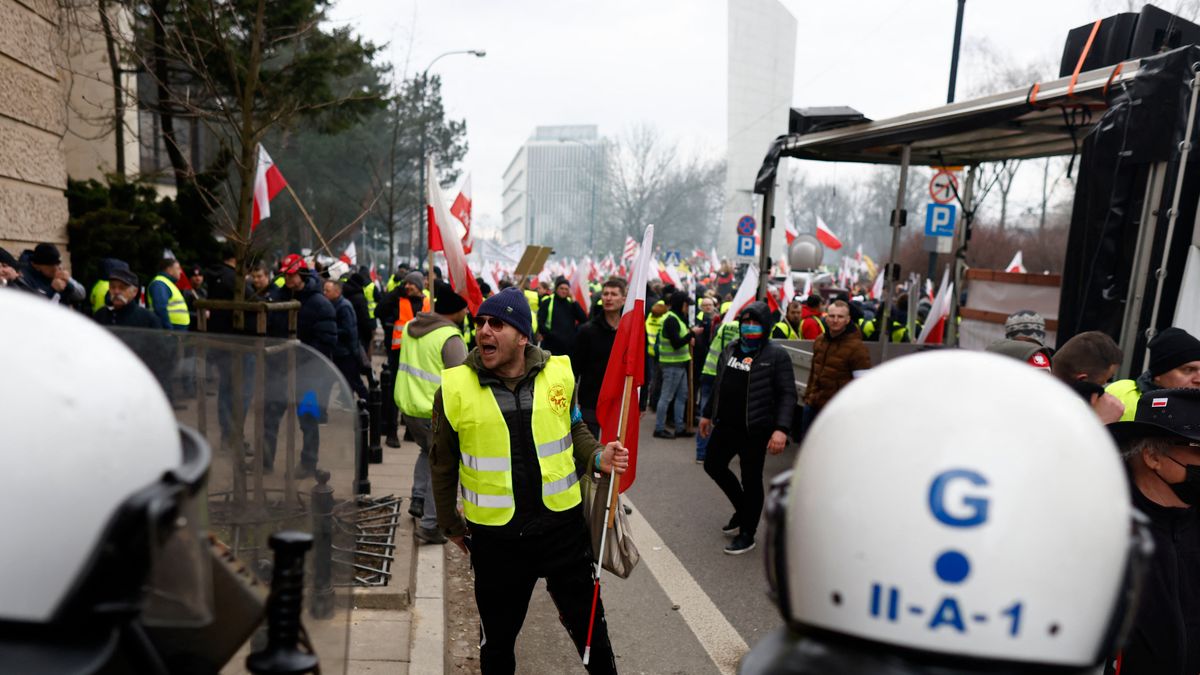 A kormányt hatalmas nyomás alatt tartó tüntetésre készülnek a lengyel gazdák
