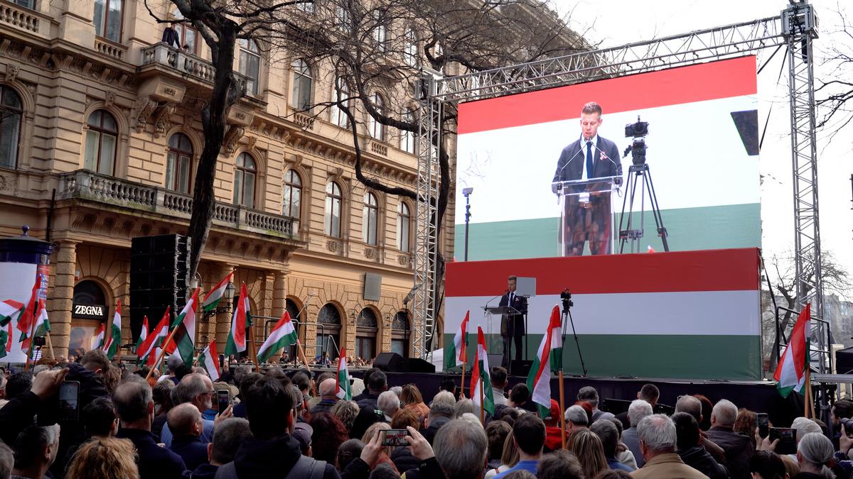 A Védelmező: Magyar Péter és az elhunyt nagyapja, Erőss Pál története