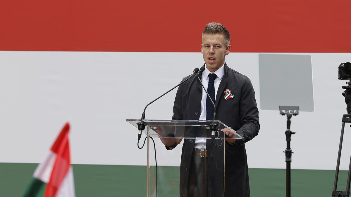 A korrupciós botrány felderítése: Magyar Péter nyilvánosságra hozta a mutyizók nevét