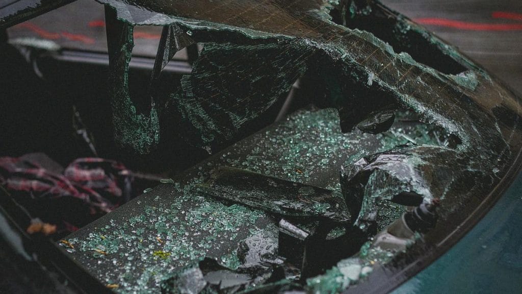 Káosz és balesetek sorozata: Egy hétvégi autós infernó hűvösében