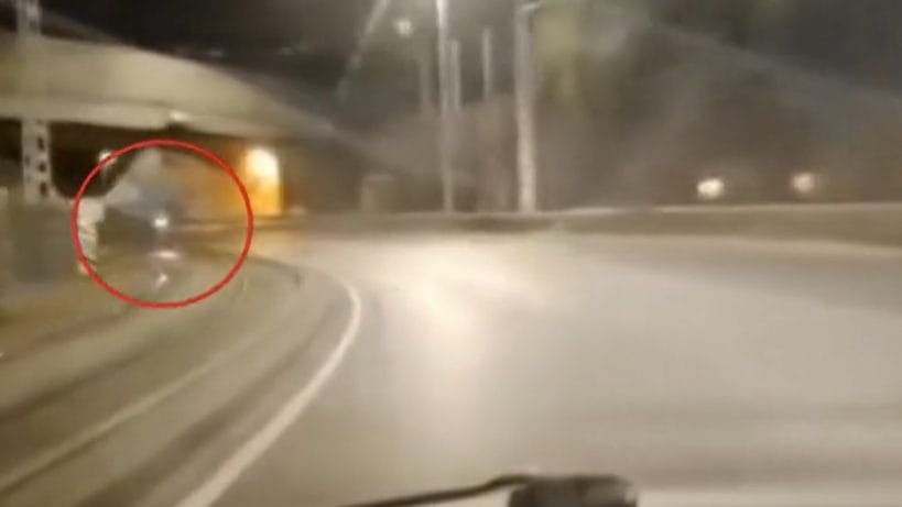 Bátor sofőr hőstettje: Az elkerült tragédia a Rákóczi hídnál – Videó!