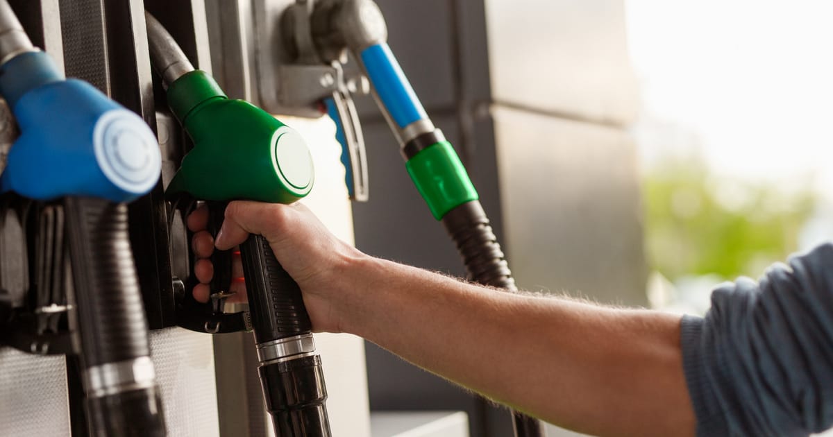 Drasztikusan emelkedő benzinárak: ma 100 forinttal többet kell fizetned tankoláskor!