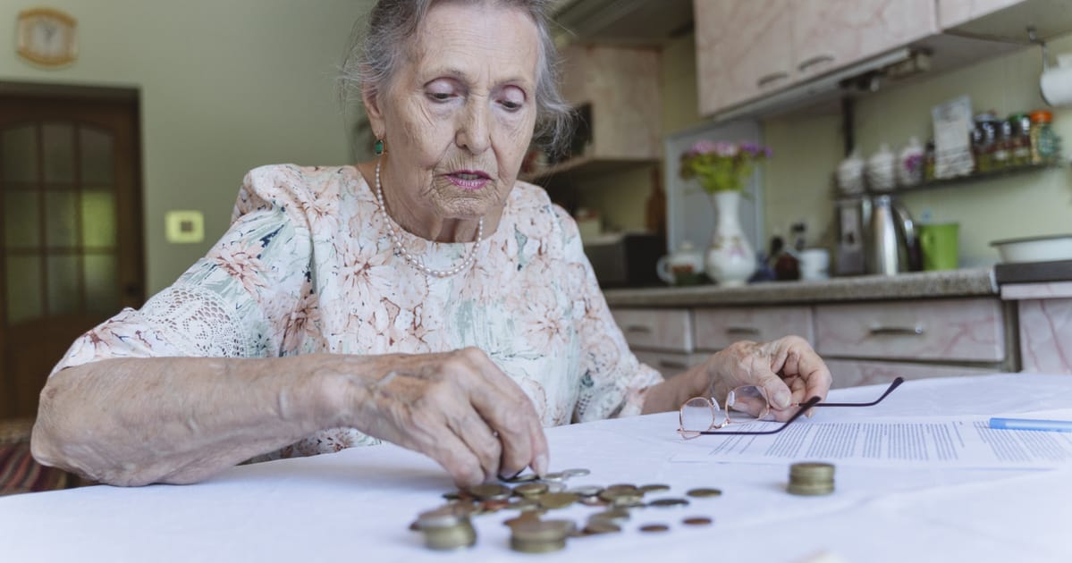 Őszinte részvét a nyugdíjasoknak: Rossz hírt kaptak a nyugdíjprémiumról