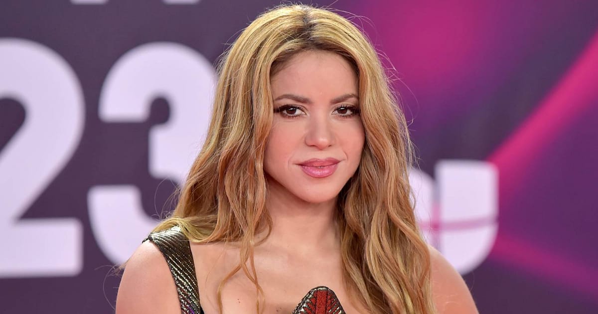 Shakira lenyűgözően átlátszó ruhában hódította meg a színpadot: Fiatalabb riválisait is maga mögé utasította