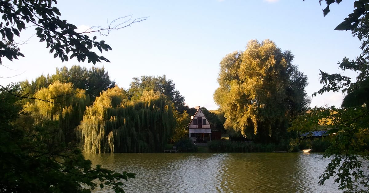 A bűbájos Börzsönyi falu ékszerdoboza: varázslatos tója lelked megnyugtatja