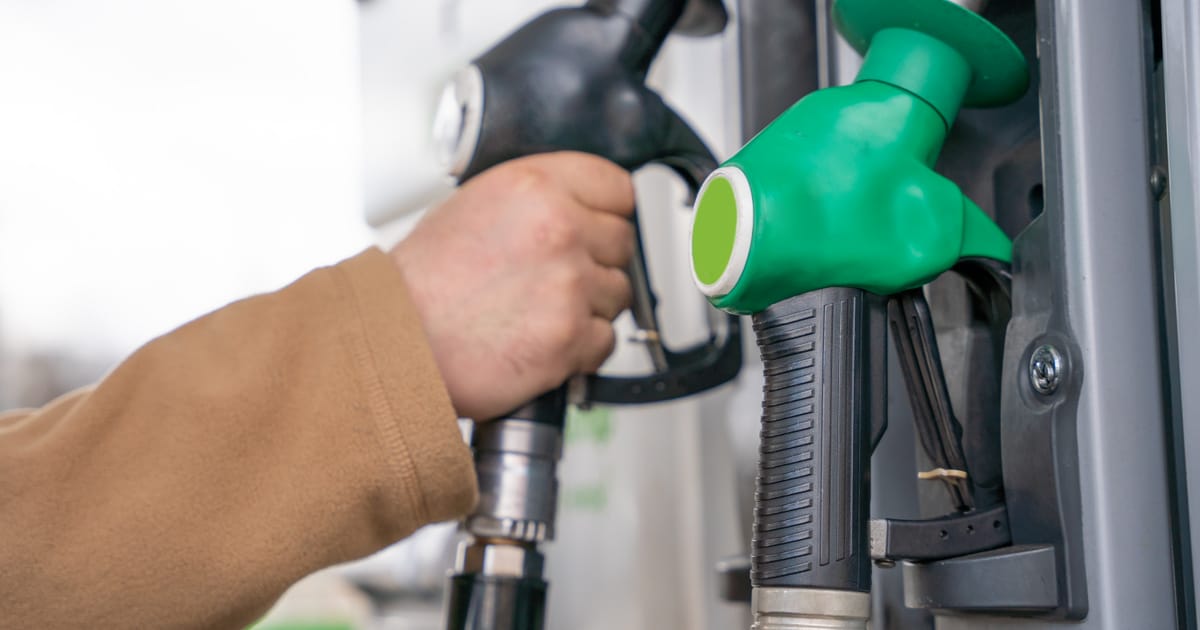 Az új benzinárstop lehetősége: a kormány fontolóra veszi a bevezetését a jövő héten